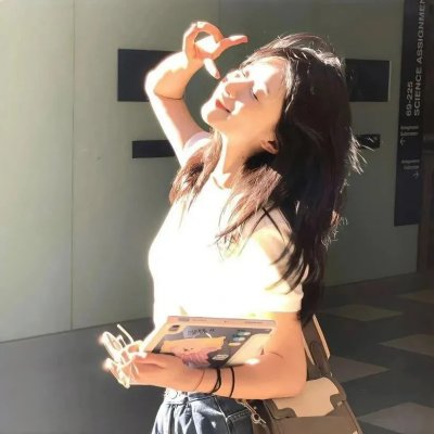 南疆炼蛊三十载世人敬我如敬神